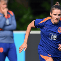 Vivianne Miedema tijdens de training van de Oranje Leeuwinnen