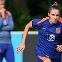 Vivianne Miedema tijdens de training van de Oranje Leeuwinnen