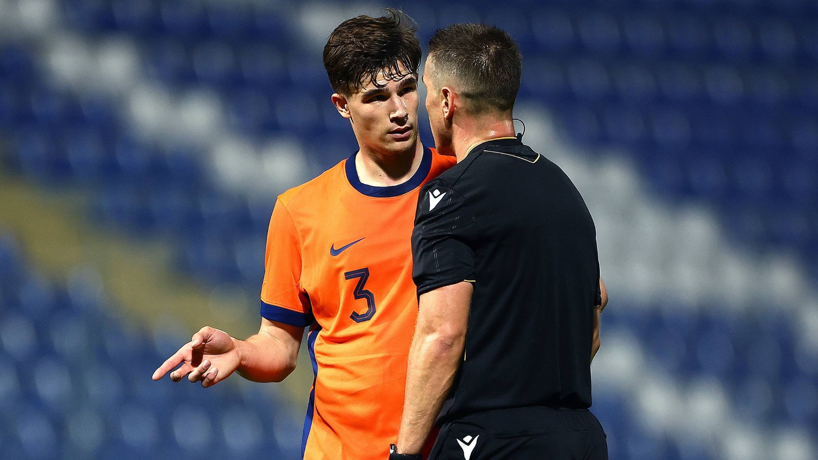 Wouter Goes baalt van het gelijkspel van Jong Oranje tegen Bosnië-Herzegovina