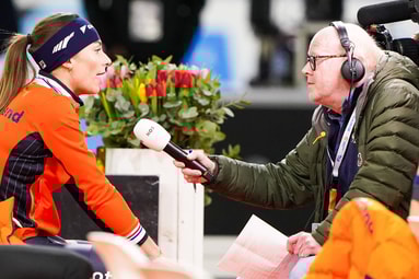 Femke Kok wordt geïnterviewd door Bert Maalderink