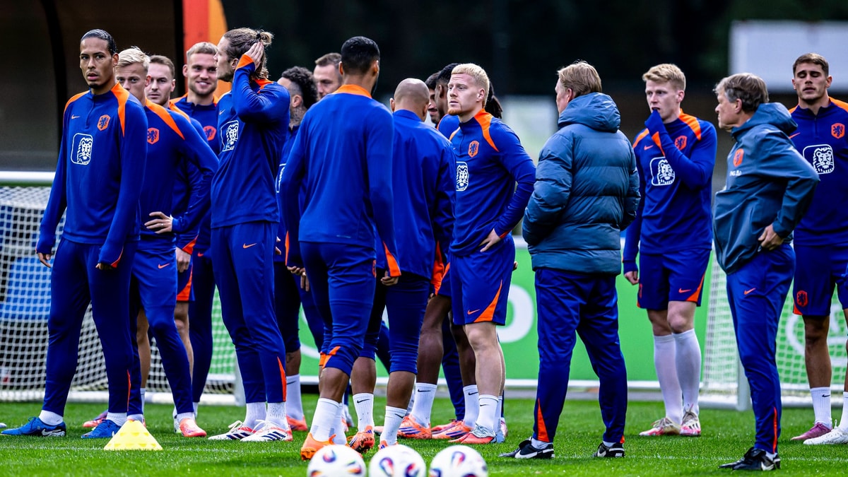 Het Nederlands elftal tijdens de training