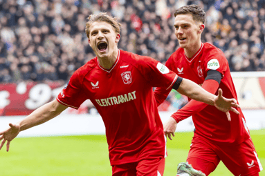 Sem Steijn in actie voor FC Twente