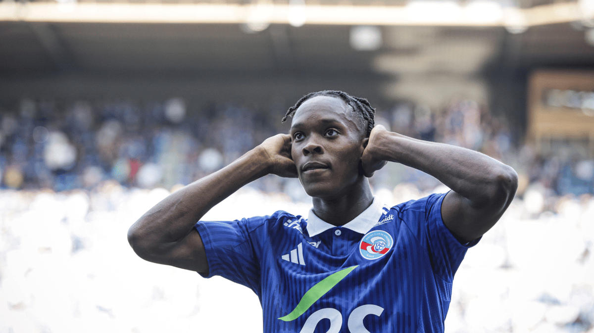 Emanuel Emegha scoort voor RC Strasbourg