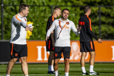 Driessen luidt de noodklok: 'Spelers begrijpen Xavi Hernández niet'