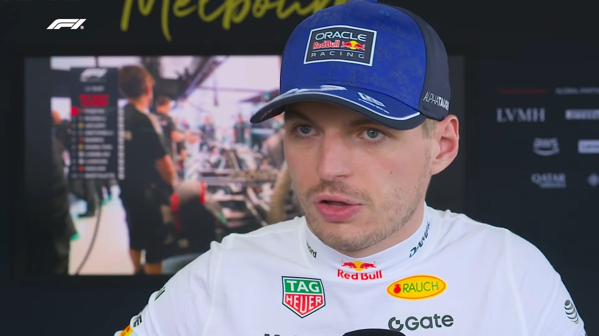 Max Verstappen voor de camera van Formula 1 