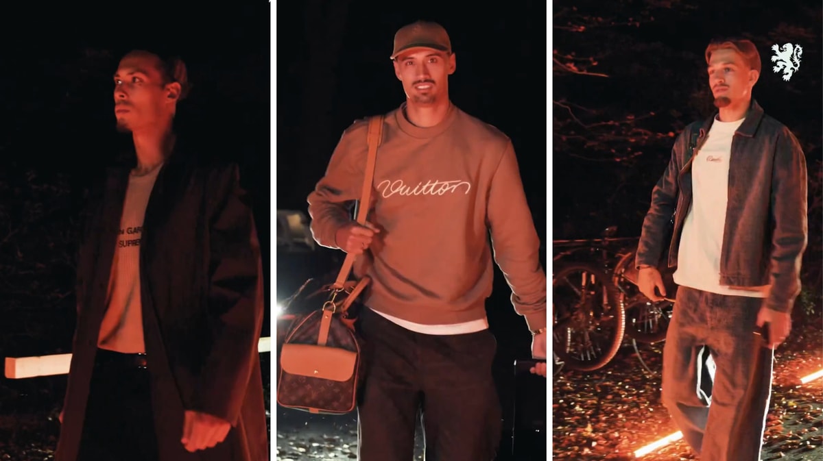 De spelers van het Nederlands elftal komen aan in Zeist.