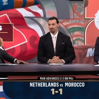 Zlatan Ibrahimovic en Thierry Henry verbazen zich over de tactiek van Oranje tegen Marokko.
