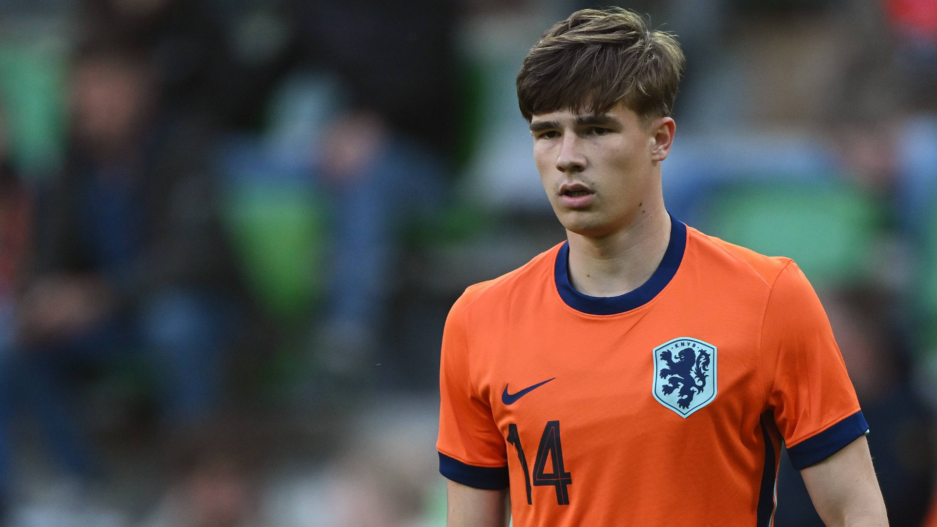 Wouter Goes krijgt flinke 'tikken' in 'de tunnel' van Jong Oranje: 'Even aangepakt'