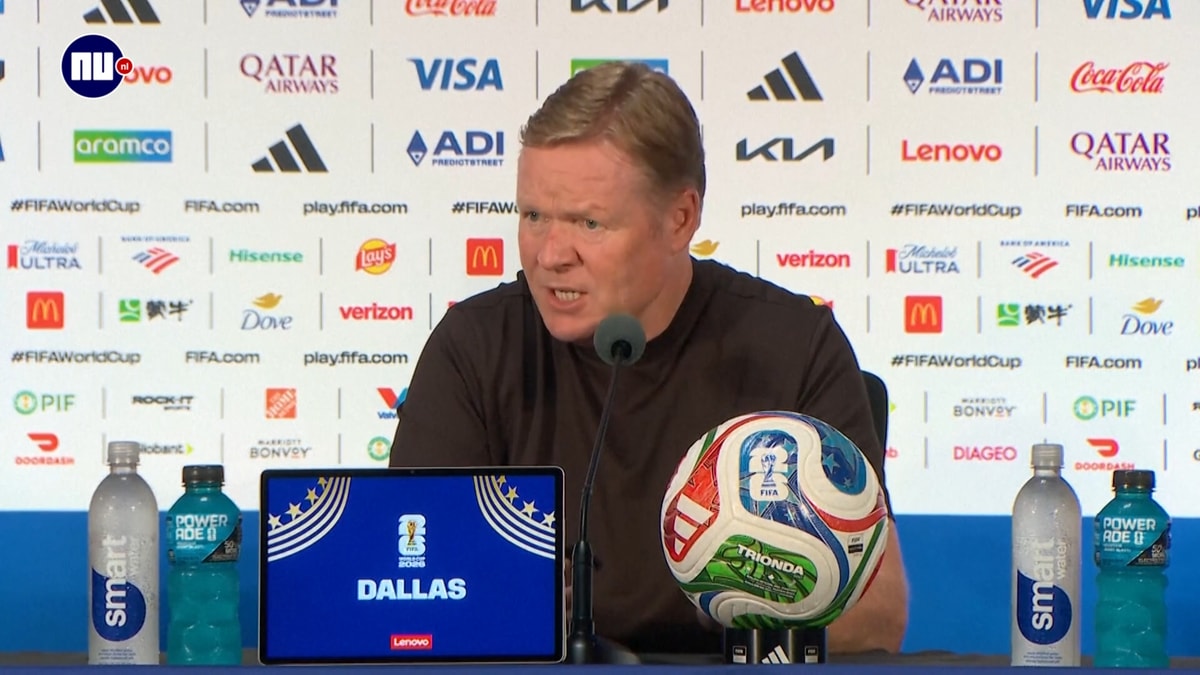 Ronald Koeman tijdens de persconferentie