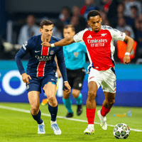Jurriën Timber in actie voor Arsenal