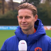 Frenkie de Jong voor de camera van de NOS
