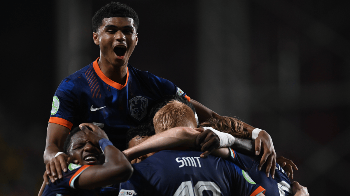 Oranje O19 viert feest