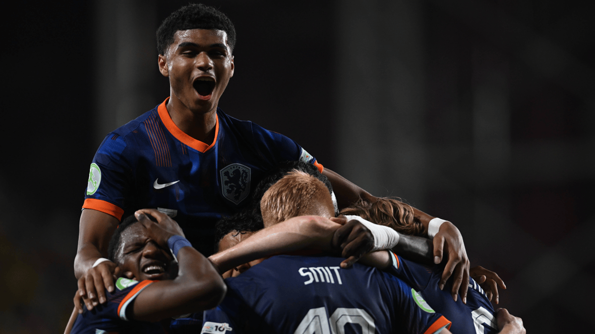 Oranje O19 viert feest