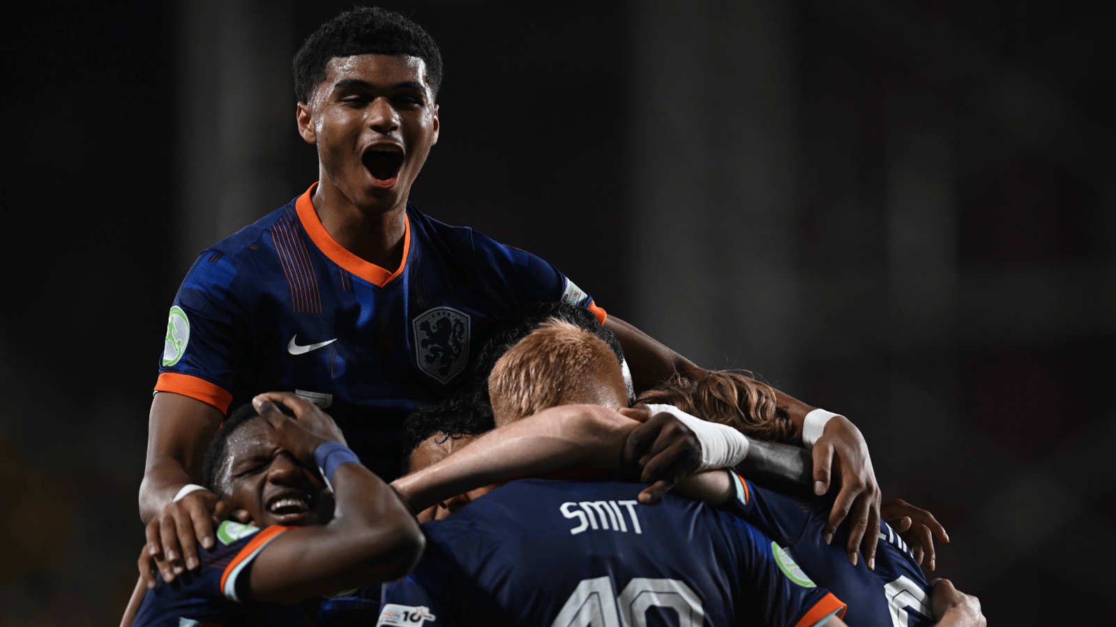 Oranje O19 viert feest