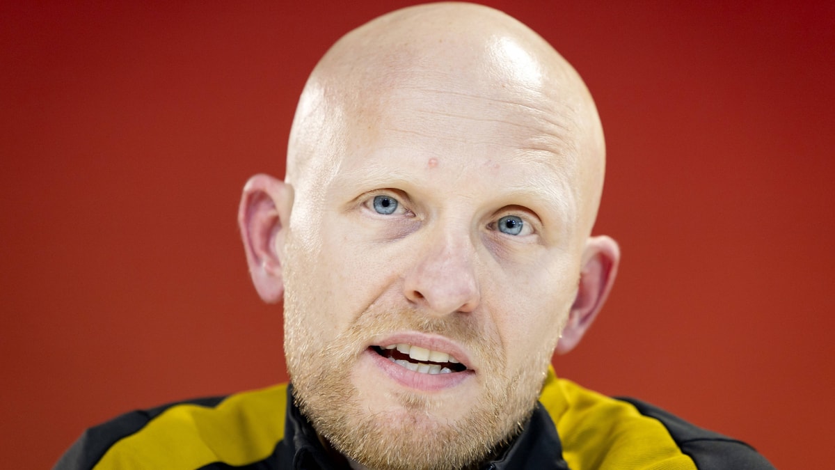 Arjan Veurink, bondscoach van de Oranje Leeuwinnen