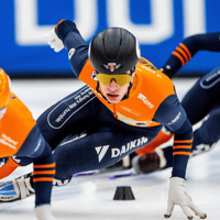 Jens van 't Wout in actie met de shorttrackploeg