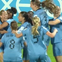 Oranje O17 (V) begint met een 4-3 zege op Kameroen aan het WK Onder 17 in Marokko.