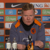 Bondscoach Ronald Koeman tijdens de persconferentie van Oranje