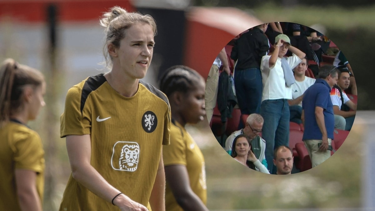 Miedema is vermomd in het publiek als ze haar vriendin gaat aanmoedigen