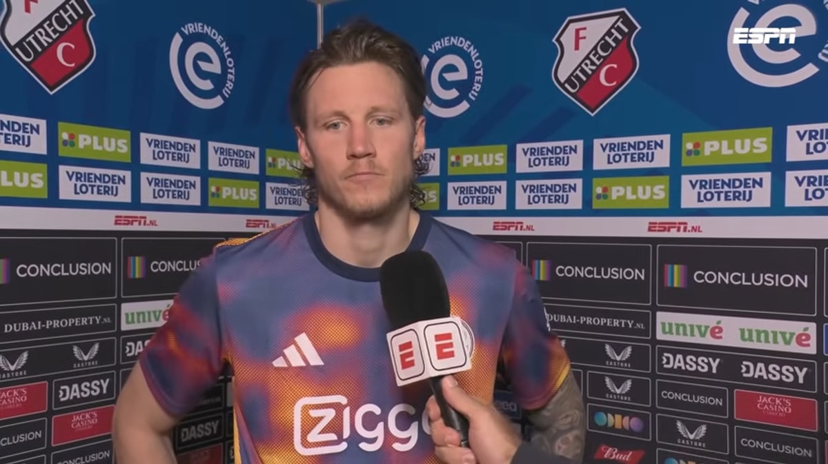 Wout Weghorst voor de camera van ESPN