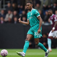 Ryan Gravenberch speelt een uitzonderlijk sterke wedstrijd en wint van Burnley