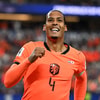 Van Dijk gaat door bij Oranje na vruchtbaar gesprek met bondscoach Xavi