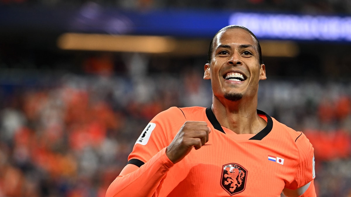 Van Dijk gaat door bij Oranje na vruchtbaar gesprek met bondscoach Xavi