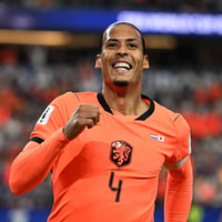 Van Dijk gaat door bij Oranje na vruchtbaar gesprek met bondscoach Xavi