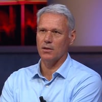 Marco van Basten aan tafel bij Rondo