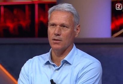 Marco van Basten aan tafel bij Rondo