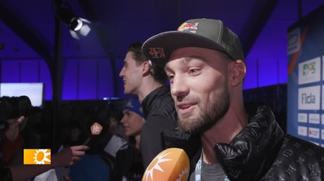 Kjeld Nuis voor de camera van RTL Boulevard