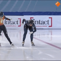 Xandra Velzeboer heeft een dag na het goud op de 1.000 meter ook de 500 meter gewonnen bij wereldbekerwedstrijden in Montreal.