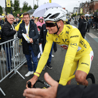 Mathieu van der Poel in de gele trui