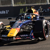 Max Verstappen in de RB22