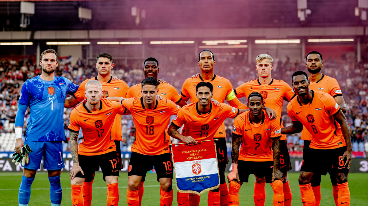 De opstelling van het Nederlands elftal tegen Servië