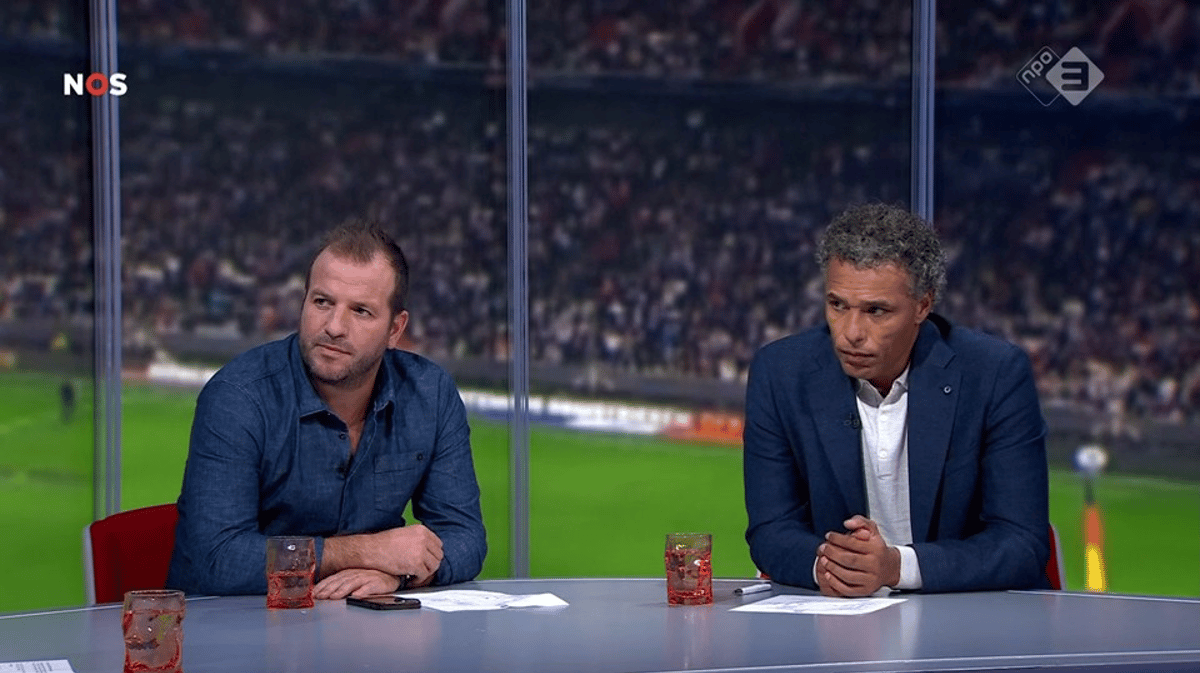 Rafael van der Vaart en Pierre van Hooijdonk bij de NOS