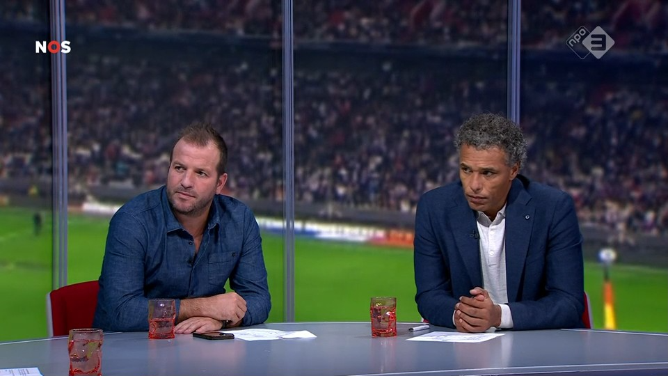 Rafael van der Vaart en Pierre van Hooijdonk bij de NOS