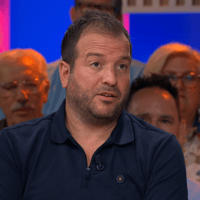 Rafael van der Vaart aan tafel bij Studio Voetbal