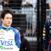 Yuki Tsunoda en Max Verstappen