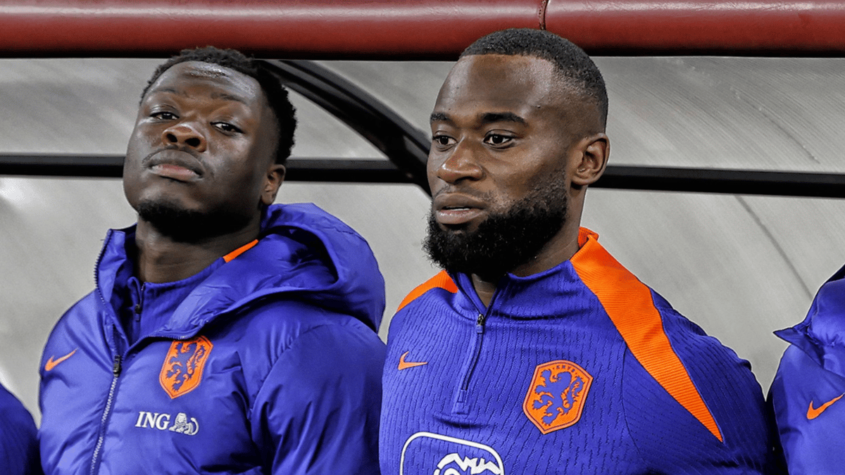 Brian Brobbey (links) en Lutsharel Geertruida