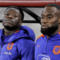 Brian Brobbey (links) en Lutsharel Geertruida