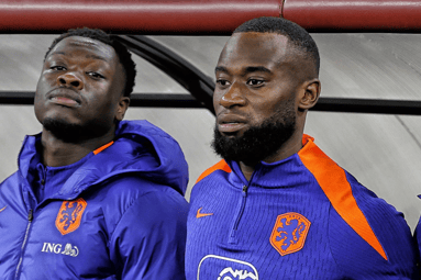 Brian Brobbey (links) en Lutsharel Geertruida