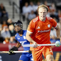 Jip Janssen tijdens Nederland - Japan