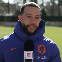 Memphis Depay voor de camera van ESPN