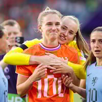 Renate Jansen (links), Daphne van Domselaar, Vivianne Miedema en Daniëlle van de Donk
