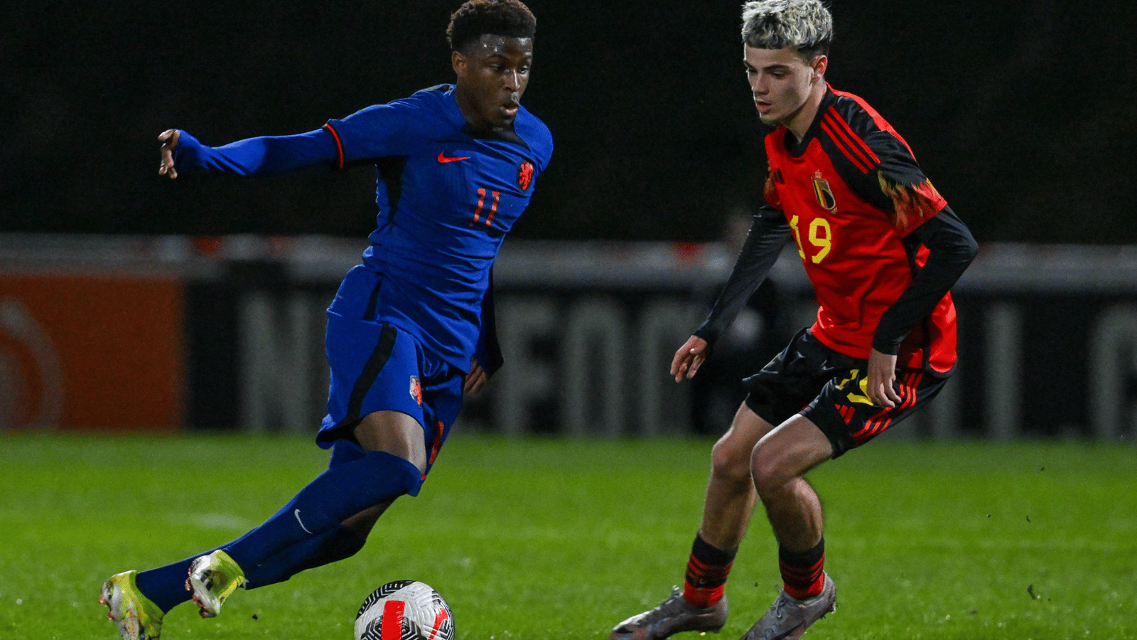 Isaac Babadi in actie voor Nederland