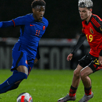 Isaac Babadi in actie voor Nederland