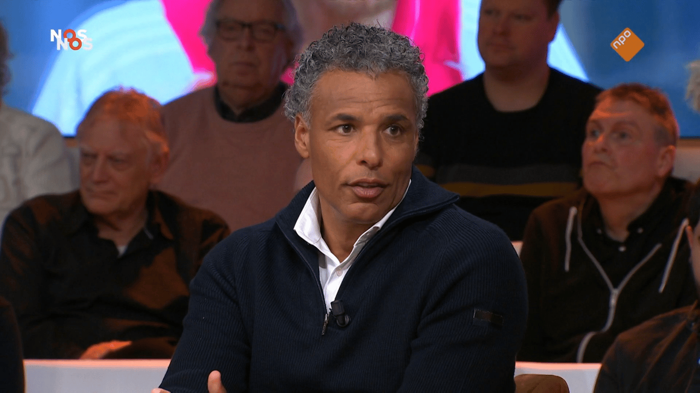 Pierre van Hooijdonk bij NOS Studio Voetbal