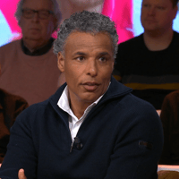 Pierre van Hooijdonk bij NOS Studio Voetbal
