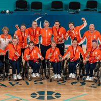 De Nederlandse rolstoelbasketballers veroveren Olympisch goud.